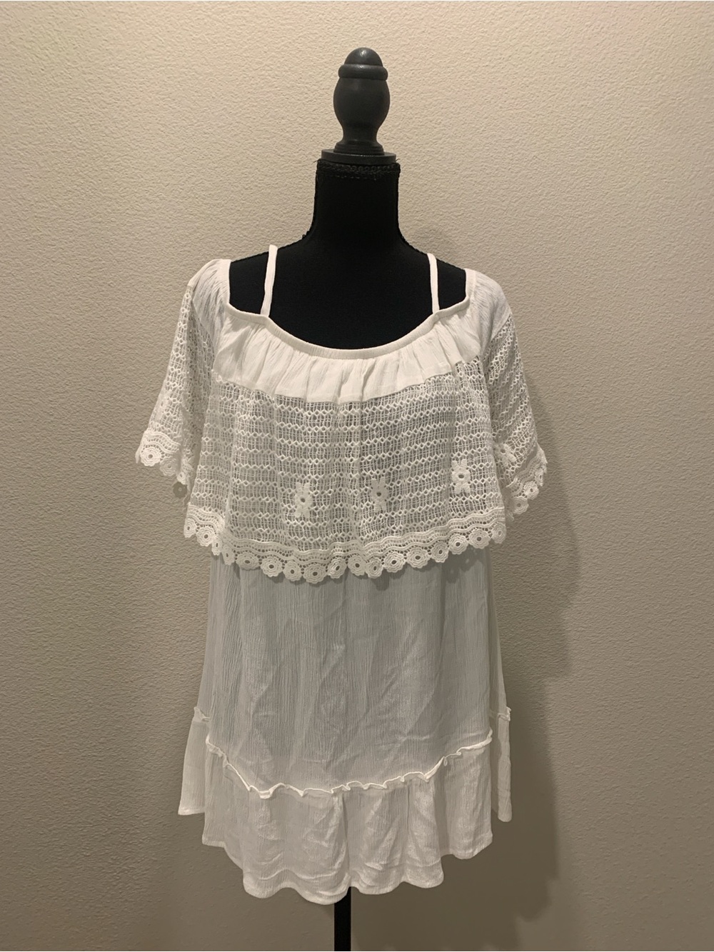 Knox Rose White Crochet Overlay Off-Shoulder Tunic (Size XXL)